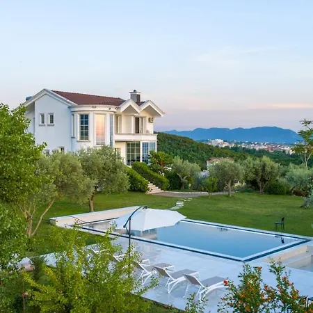 Kamila Villa